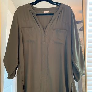 Zipper front long sleeve tunic blouse